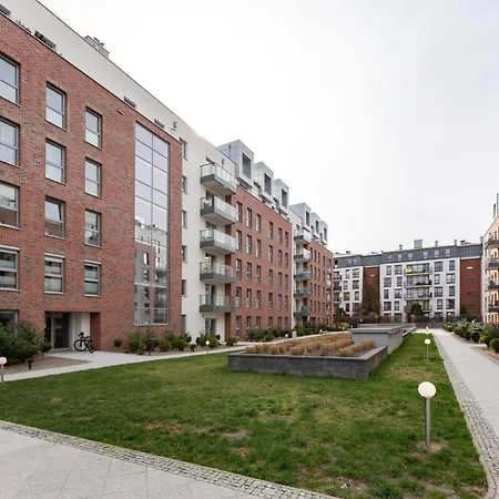 Marina Cosy By Bookinghost